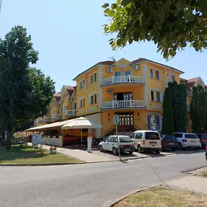Korona***és étterem Hajdúszoboszló